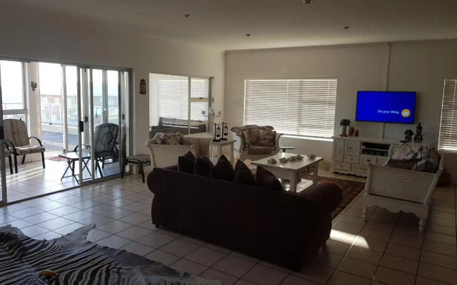 HERMANUS , SANDBAAI holiday house