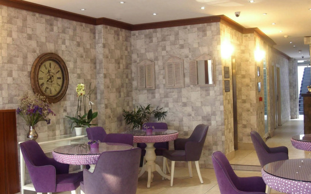 East Suite Hotel