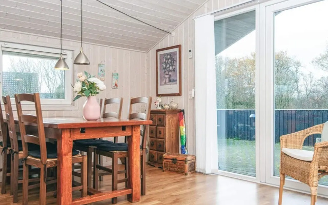 6 Person Holiday Home in Hemmet-by Traum