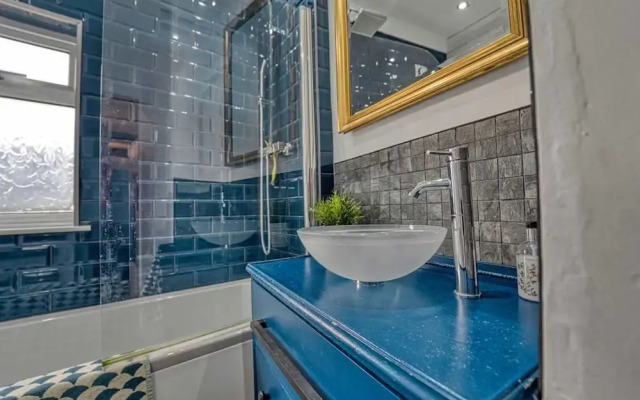 Host Stay Loughborough Road House