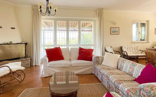 Belvilla by OYO Casa Mana1