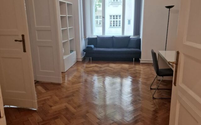 Family Apartment Charlottenburg