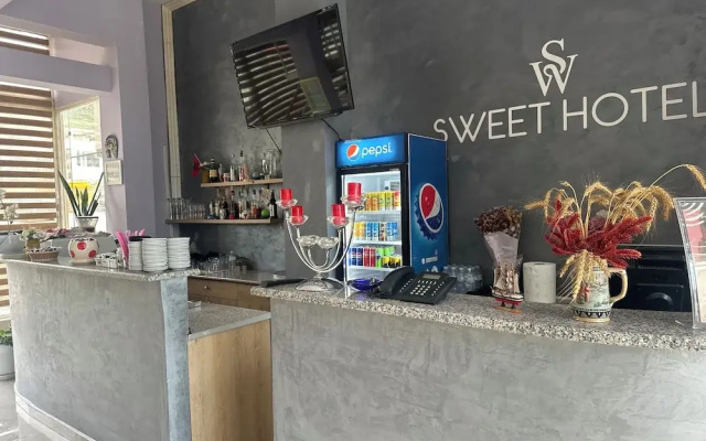 Sweet Hotel