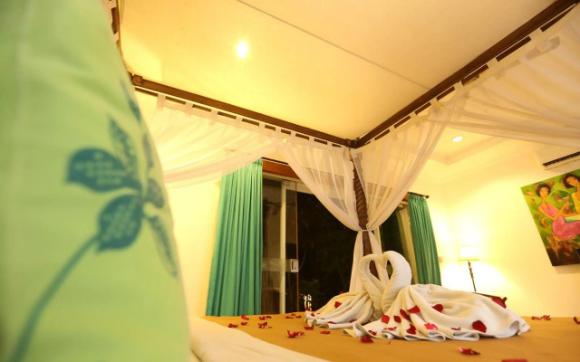 Aquarius Beach Hotel