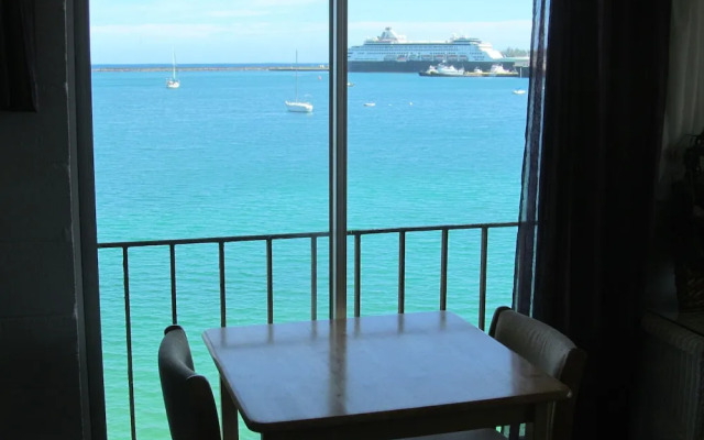 Hilo Reeds Bay Hotel