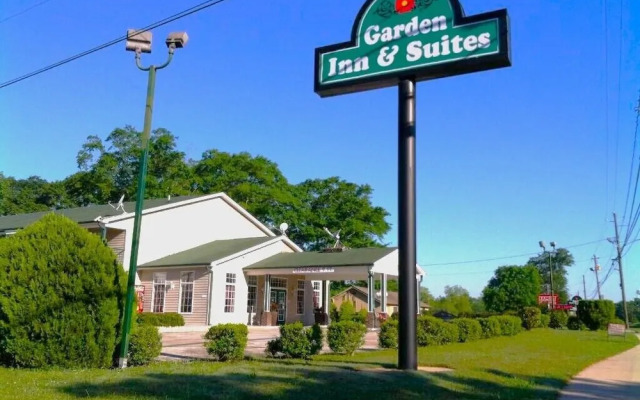 Garden Inn & Suites