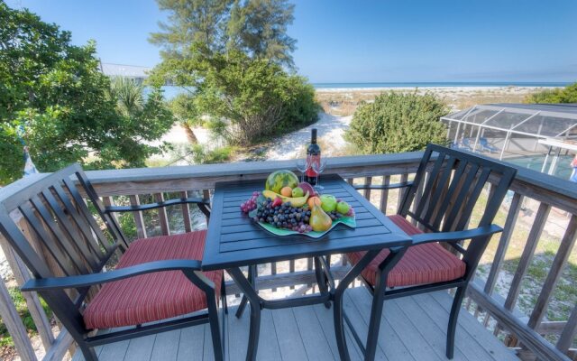 Shells and Sunshine Apartment 3