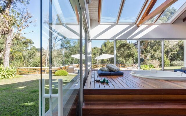 Paradise Hotel Boutique