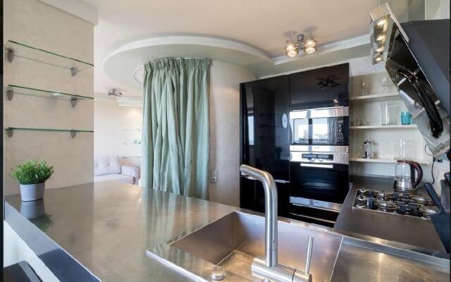 Around the clock on Ostrovsky Street