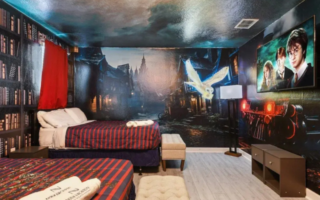 Family Oasis: Pool, Themed Rooms & Resort Access