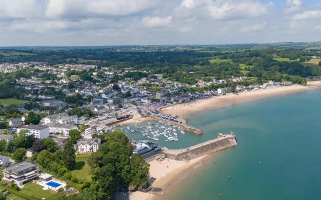 Harbour Reach - Close to Beach Parking