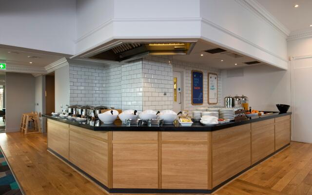 Holiday Inn Express Edinburgh City West by IHG