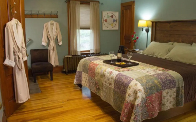 Pinehurst Inn Bed & Breakfast