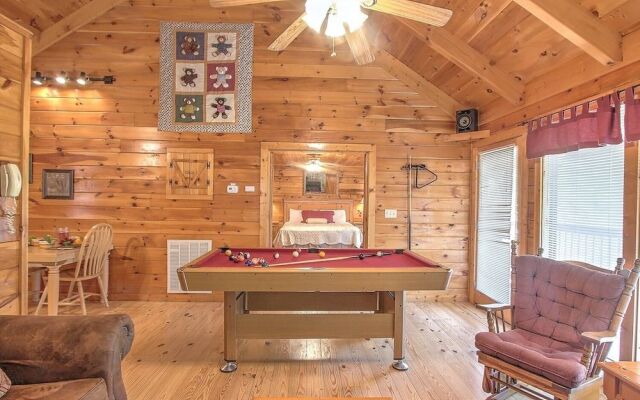 Snuggled In 1 Bedroom 1 Bathroom Cabin