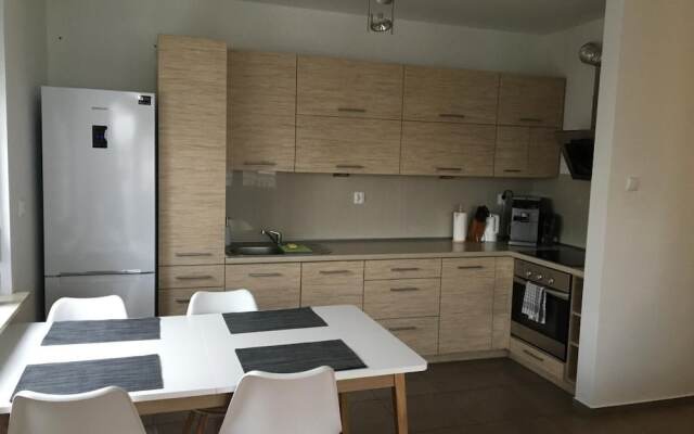 Apartament F&J 35