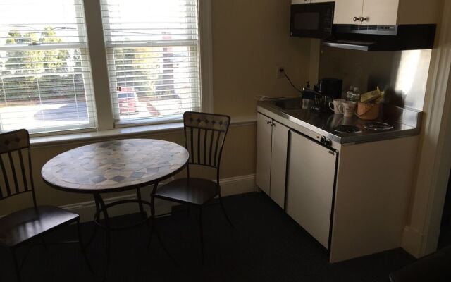 The Winthrop Arms Hotel And Restaurant