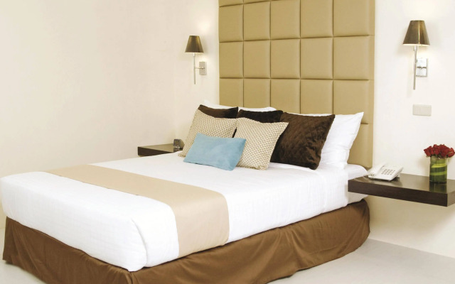 The Oracle Hotel & Residences