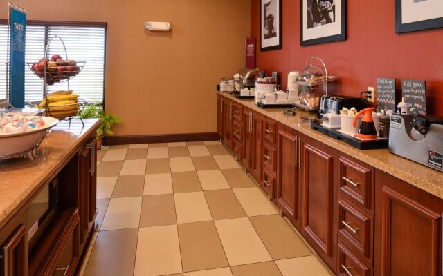 Hampton Inn by Hilton Litchfield