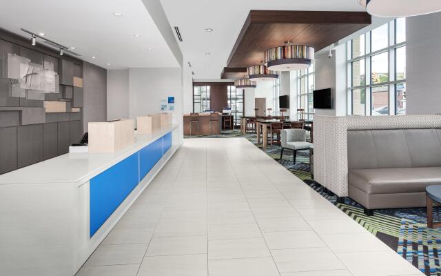 Holiday Inn Express & Suites Downtown Ottawa East, an IHG Hotel