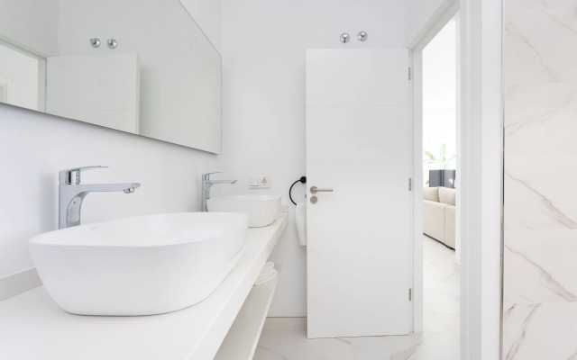 Crystal I Luxury Apartments