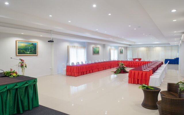 Royal Lanta Resort & Spa