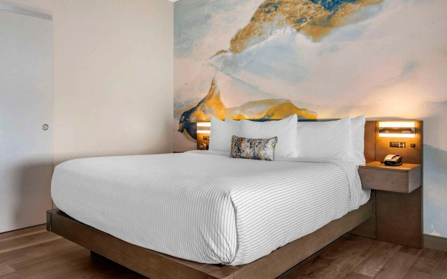 Cambria Hotel Orlando Airport