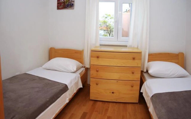 Remarkable 2-bed Apartment in Srima With sea View