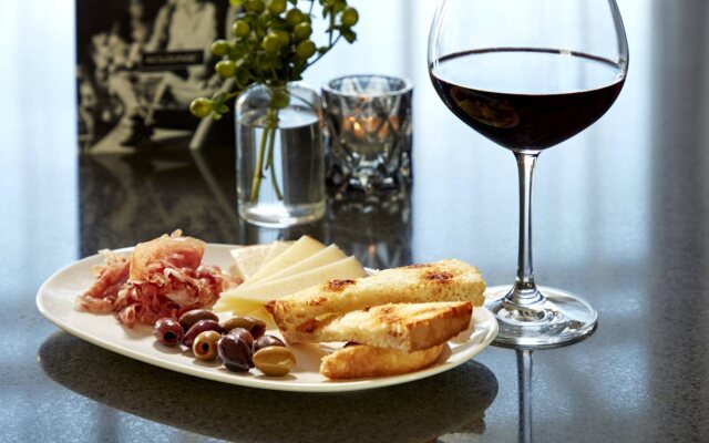 AC Hotel by Marriott Sunnyvale Cupertino