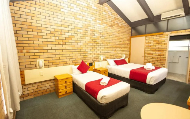 All Travellers Motor inn