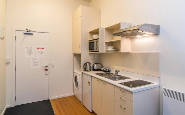 Gilmer Apartment Hotel