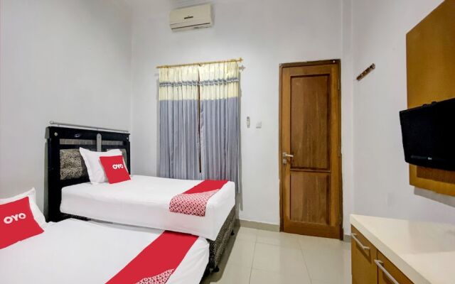 OYO 92065 Kos Flobamor