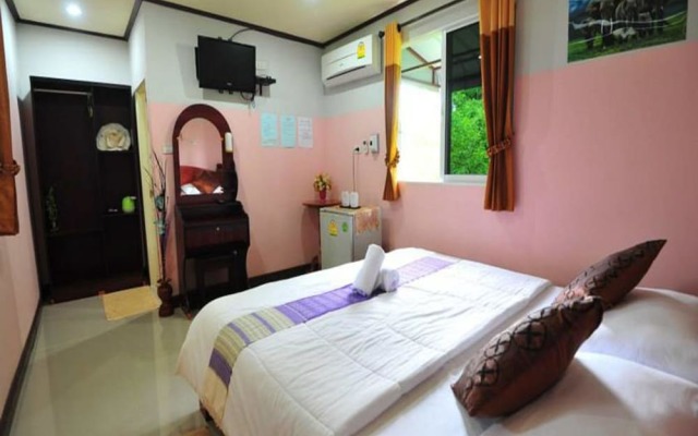 Phuka Mountain View Resort & Andresbar