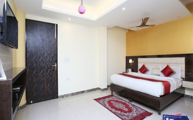 OYO 12833 Century Grand