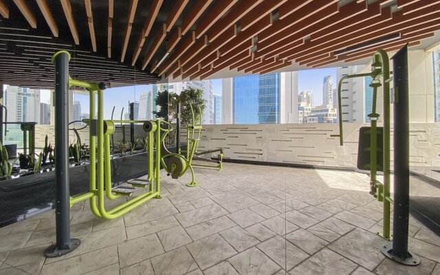 WelHome - Opulent Retreat With Panoramic Cityscape Views