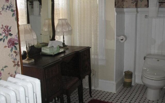 Stonegate Bed and Breakfast