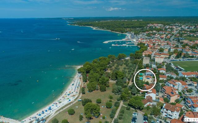 Happy in Fazana with 5 bedrooms and 1 bathrooms