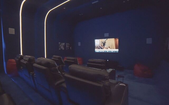 Dubai Marina beautiful apartment with water view