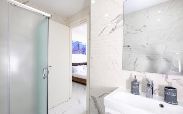 Apollon Citycentre Studio 501B
