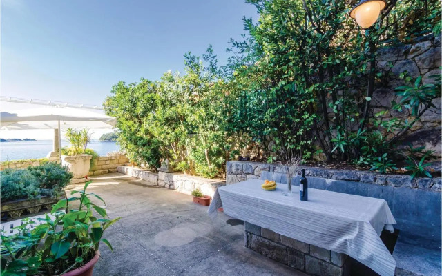 Two-Bedroom Holiday Home in Dubrovnik