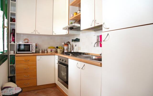 San Teodoro Suaredda Apartments