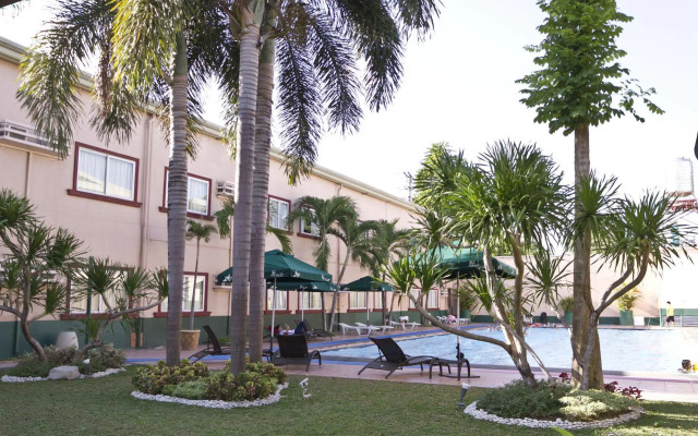 Holiday Spa Hotel