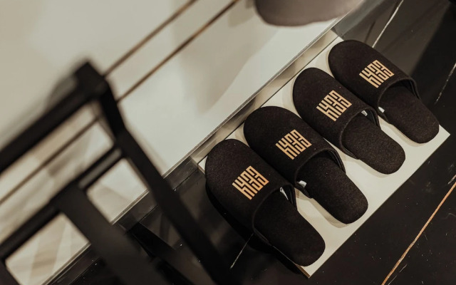 Hotel 433