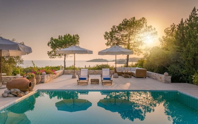 580m² Homm Luxurious Seaside Residence in Syvota, 14 ppl