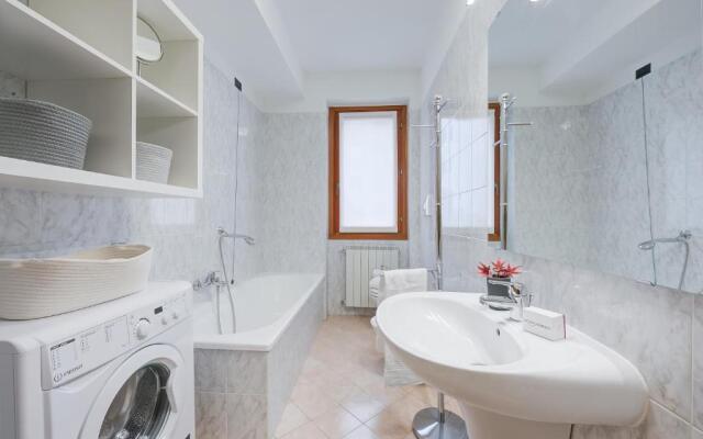 The Modern Apartment In Stresa