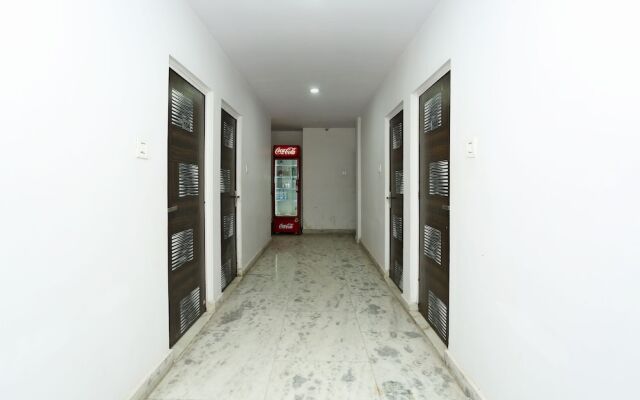 OYO 16904 Hotel Maharaja Palace