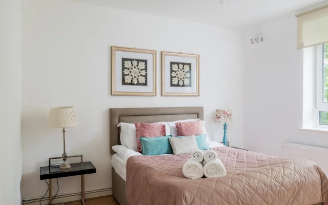 3-bedroom Apartment in Kensington