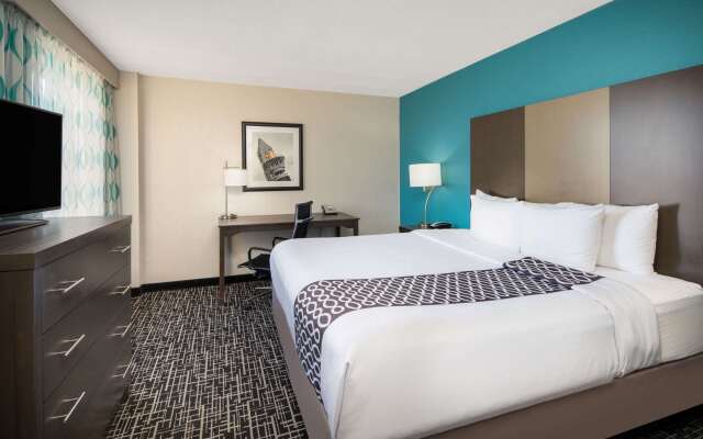 La Quinta Inn & Suites by Wyndham Atlanta Airport North