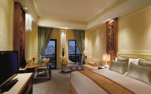 Al Bustan Palace, a Ritz-Carlton Hotel