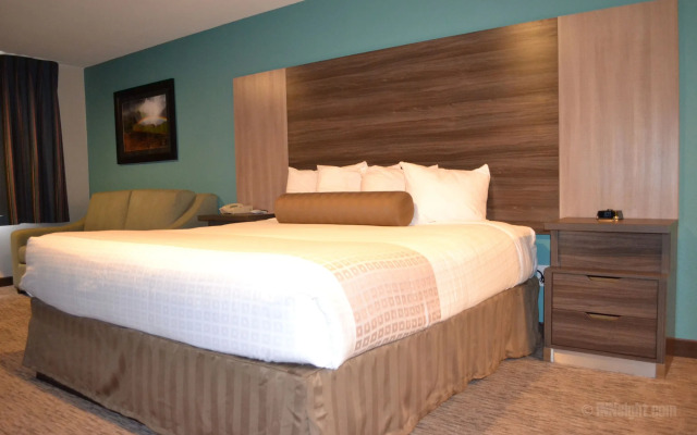 Yosemite Southgate Hotel & Suites