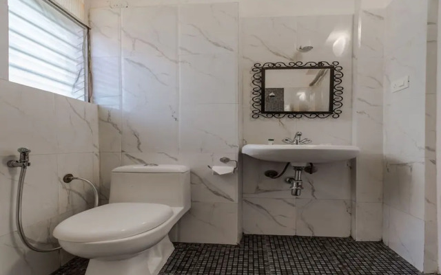 OYO 10240 Hotel Mayfair 1